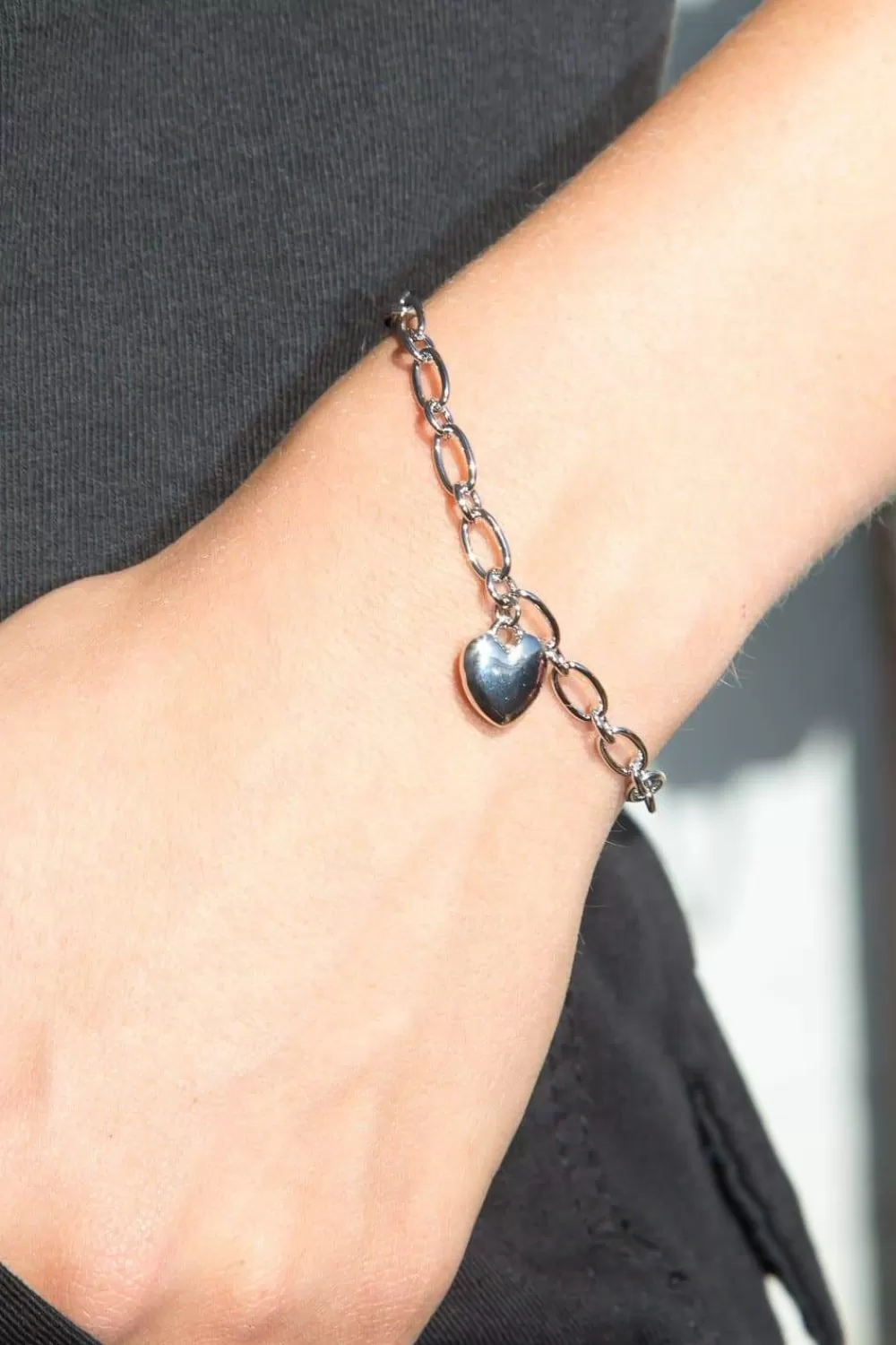 Brandy Melville Chain Heart Bracelet