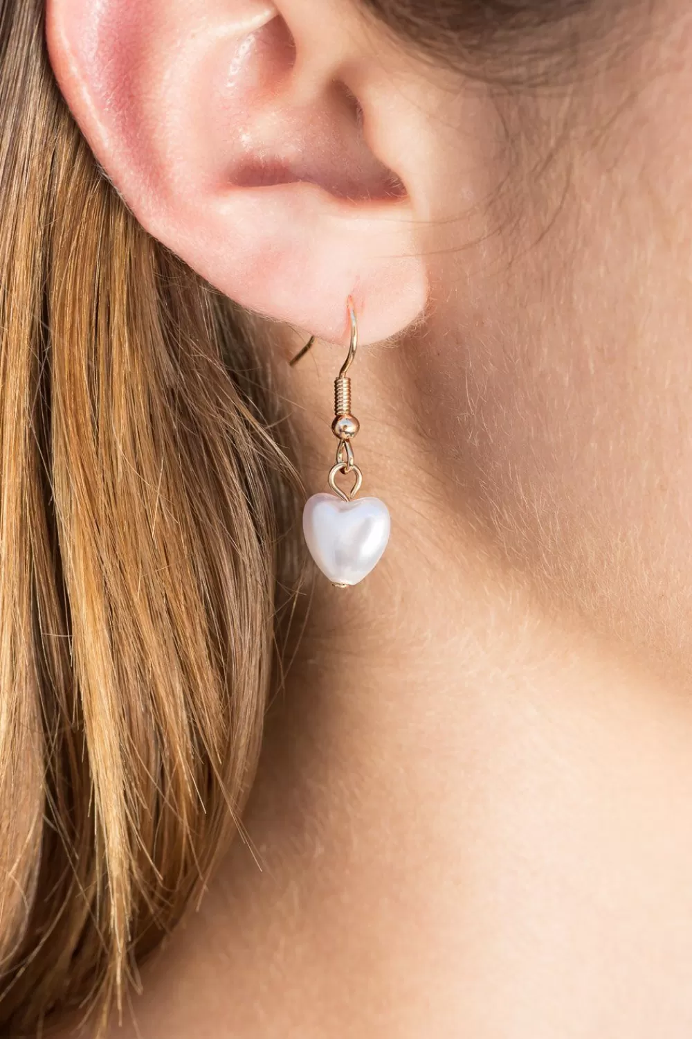 Brandy Melville Faux Pearl Heart Earrings