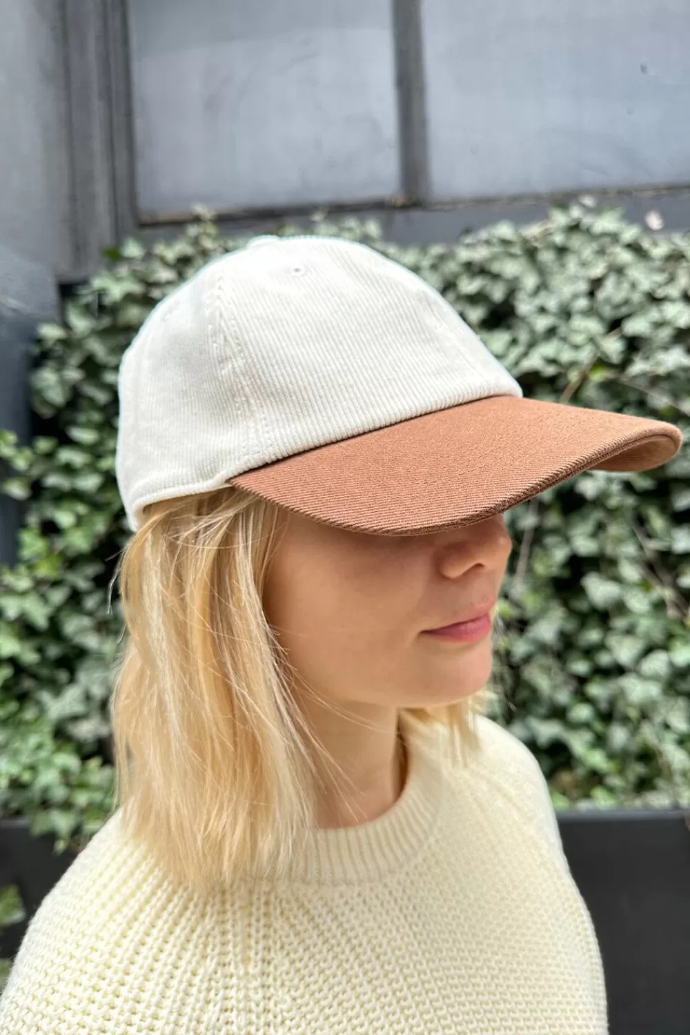 Brandy Melville Katherine Corduroy Cap