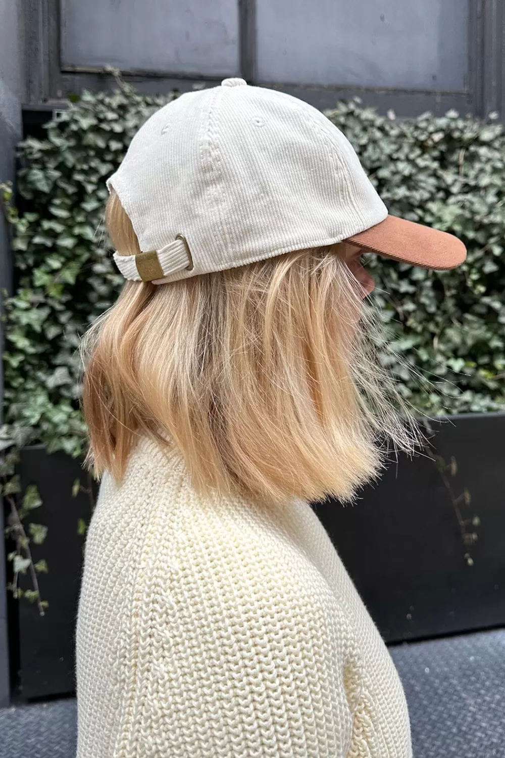 Brandy Melville Katherine Corduroy Cap