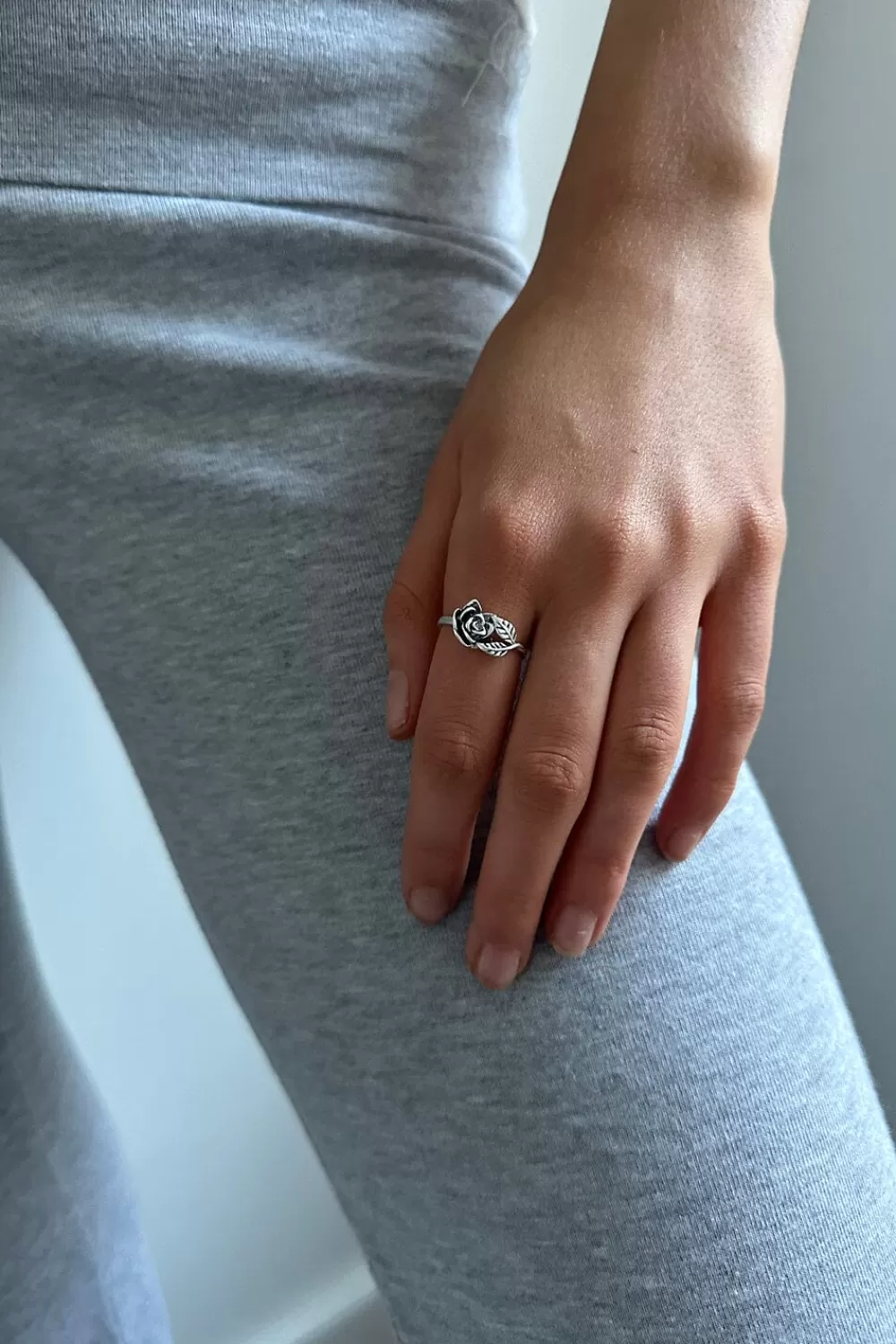 Brandy Melville Rose Ring